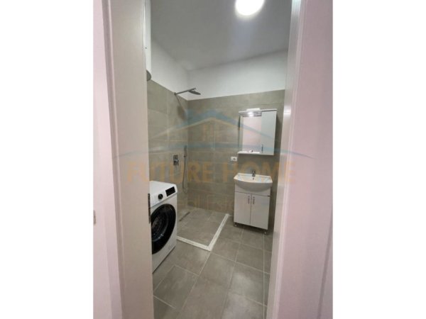 Tirane, jap me qera apartament 2+1 Kati 2, 112 m² 550 € (Fusha e Aviacionit)