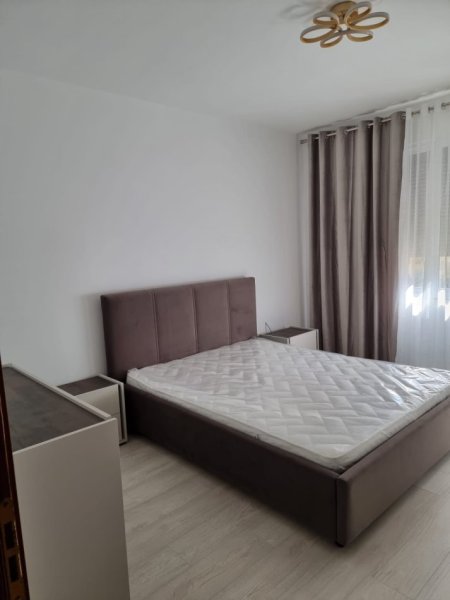 Tirane, jepet me qera apartament 1+1 Kati 3, 64 m² 650 € (Komuna e Parisit)