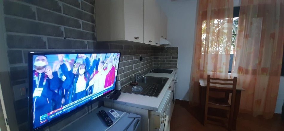 Tirane, jepet me qera garsonier 1+1 Kati 2, 40 m² 390 € (5 Maji)