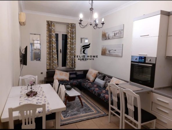 Tirane, jepet me qera apartament 2+1+Ballkon Kati 5, 75 m² 720 € (SHALLVARET)