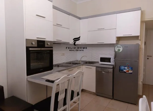 Tirane, jepet me qera apartament 2+1+Ballkon Kati 5, 75 m² 720 € (SHALLVARET)