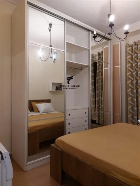 Tirane, jepet me qera apartament 2+1+Ballkon Kati 5, 75 m² 720 € (SHALLVARET)