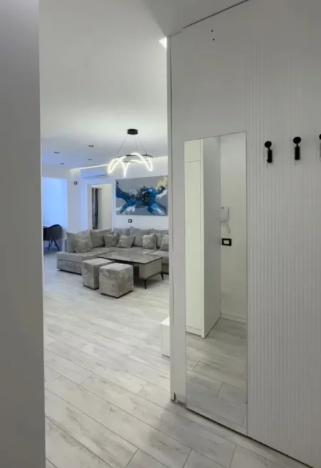 Tirane, shitet 2+1 Kati 7, 275.000 € (Kompleksi Delijorgji)