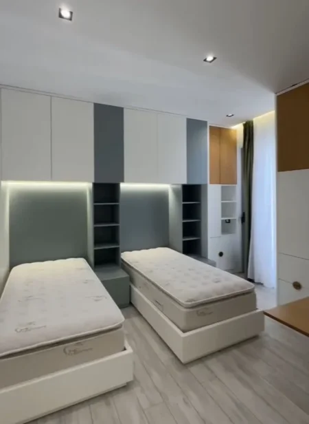 Tirane, shitet 2+1 Kati 7, 275.000 € (Kompleksi Delijorgji)