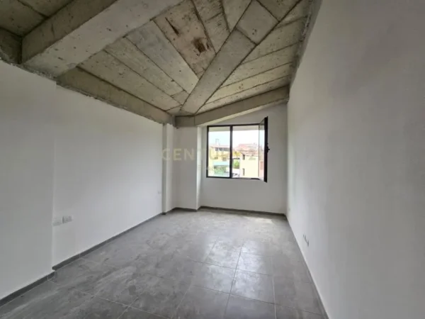 Tirane, shitet apartament 2+1 Kati 4, 127 m² 255.000 € (liqeni i thate)