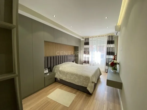 Tirane, shitet apartament 2+1 Kati 2, 120 m² 260.000 € (Kopeshti botanik)