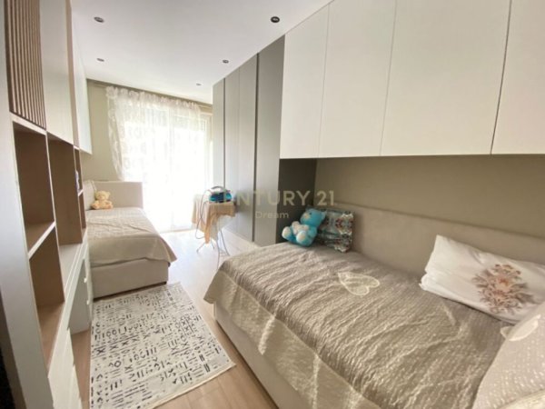 Tirane, shitet apartament 2+1 Kati 2, 120 m² 260.000 € (Kopeshti botanik)