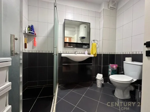 Tirane, shitet apartament 2+1 Kati 1, 113 m² 229.000 € (zog i zi)