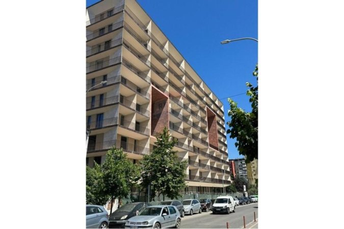 Tirane, jepet me qera ambjent biznesi Kati 0, 210 m² 5.000 € (Liman Kaba)