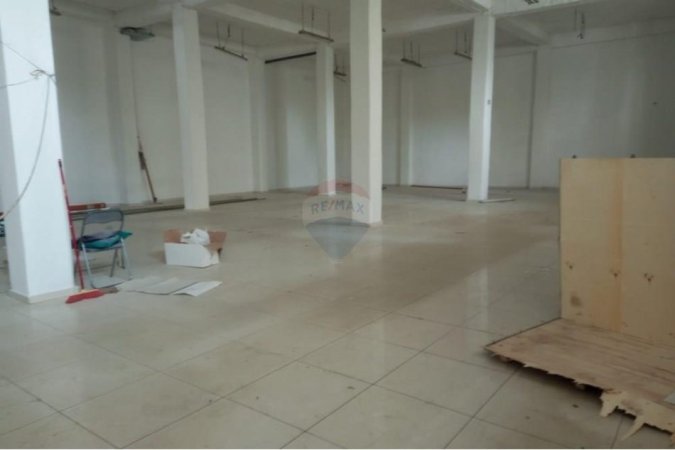 Tirane, jepet me qera magazine Kati 0, 350 m² 3.500 € (5 Maj)