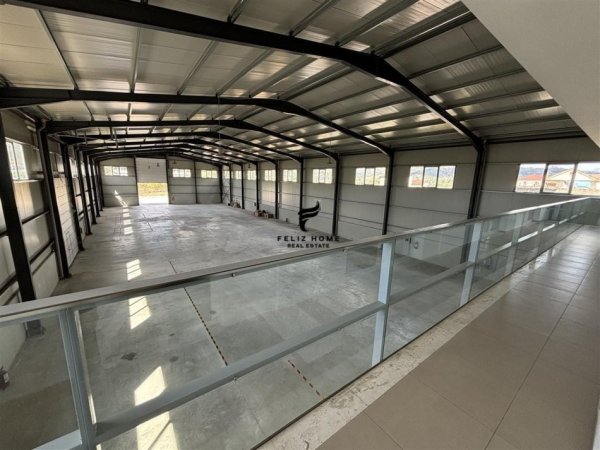 Tirane, jepet me qera magazine Kati 0, 1.100 m² 5.500 € (VORE)