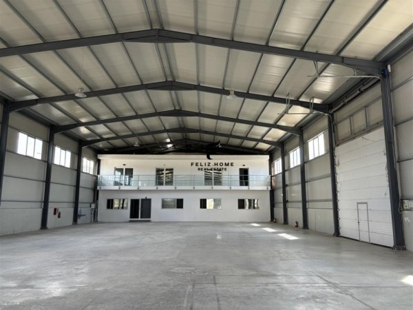 Tirane, jepet me qera magazine Kati 0, 1.100 m² 5.500 € (VORE)