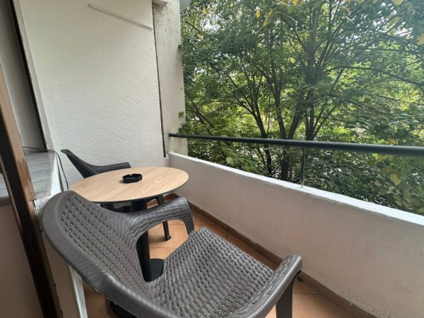 Tirane, jepet me qera zyre Kati 2, 70 m² 900 € (Rruga e Barikadave)