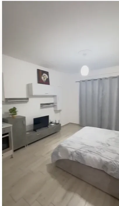 Vlore, jepet me qera garsonier , Kati 2, 30 m² 250 € (ish-Kombinati i Peshkut) RV45343