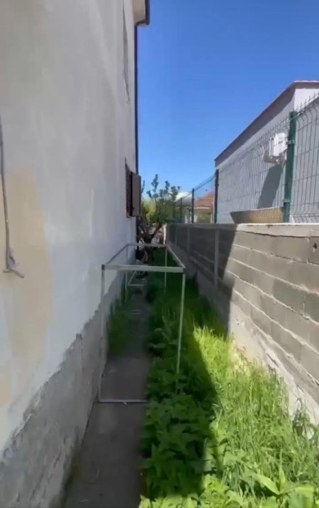 Tirane, shes Vile 2+1 Kati 3, 560 m² 370.000 € 