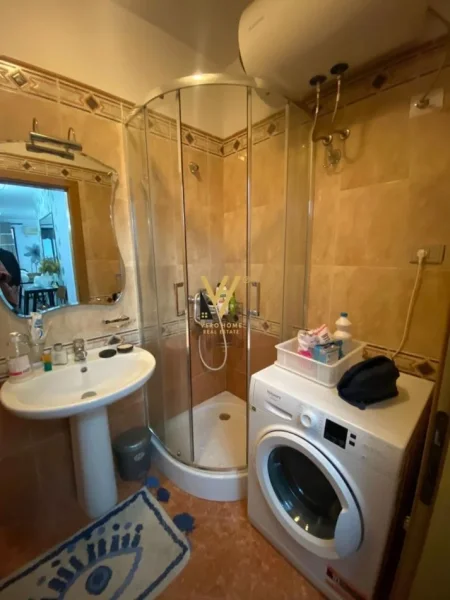 Tirane, jepet me qera apartament 2+1+Ballkon Kati 7, 120 m² 900 € (SHESHI WILLSON)