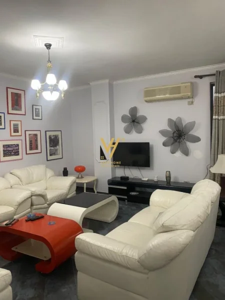 Tirane, jepet me qera apartament 2+1+Ballkon Kati 7, 120 m² 900 € (SHESHI WILLSON)