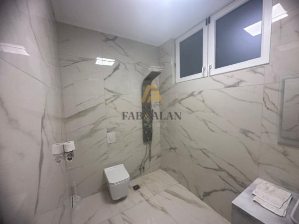 Tirane, shitet Vile , 390 m² 750.000 € (Farke)