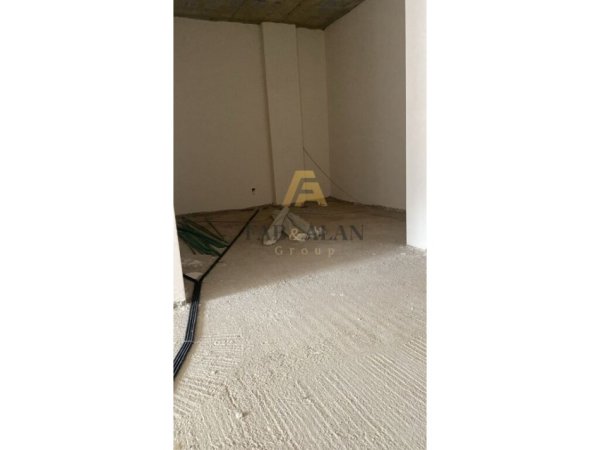 Tirane, shitet ambjent biznesi Kati 0, 208 m² 600.000 € (Prane SPAK, Ish Stacioni i Trenit)