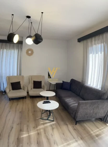 Tirane, jepet me qera apartament 2+1+Ballkon Kati 4, 88 m² 1.500 € (RRUGA E KAVAJES)