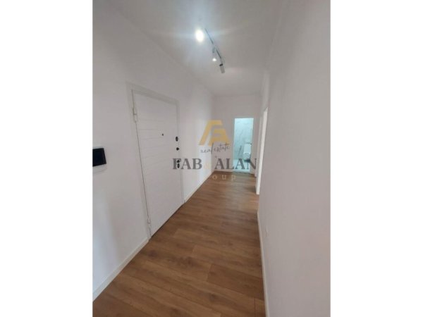 Tirane, shitet apartament 2+1+2 Kati 5, 90 m² 185.000 € (Medreseja)