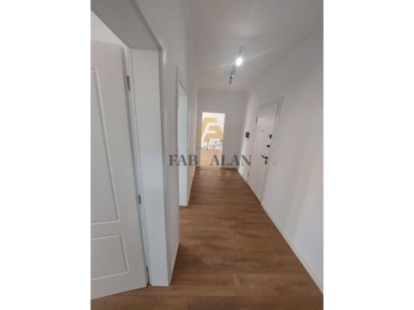 Tirane, shitet apartament 2+1+2 Kati 5, 90 m² 185.000 € (Medreseja)