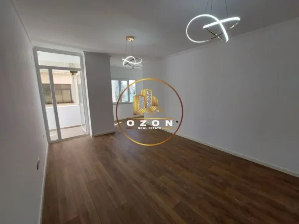 Apartment 2+1+2 për Shitje tek Medreseja!
