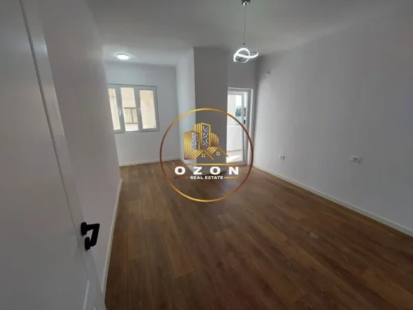 Apartment 2+1+2 për Shitje tek Medreseja!