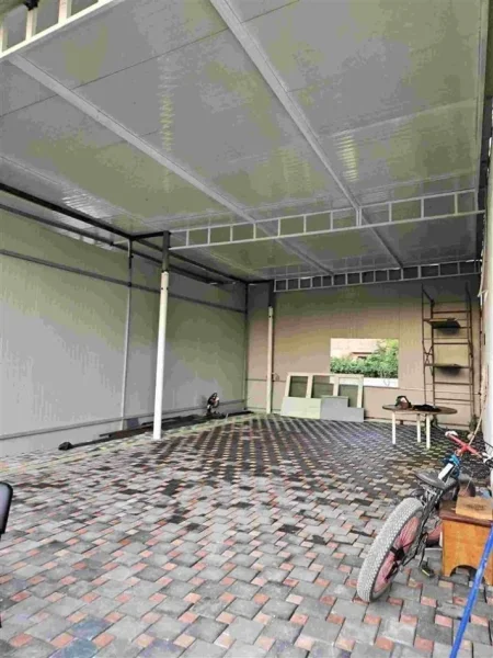 Tirane, jap me qera magazine Kati 0, 500 m² 1.200 € (DOMJE)