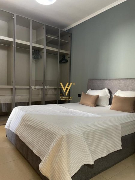 Tirane, jepet me qera apartament 1+1+Ballkon Kati 4, 68 m² 1.200 € (RRUGA E KAVAJES)