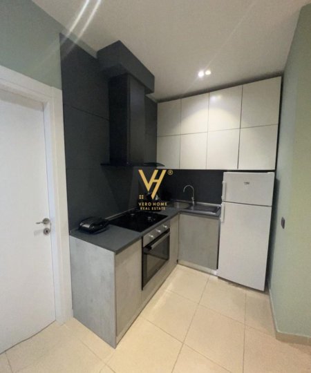 Tirane, jepet me qera apartament 1+1+Ballkon Kati 4, 68 m² 1.200 € (RRUGA E KAVAJES)