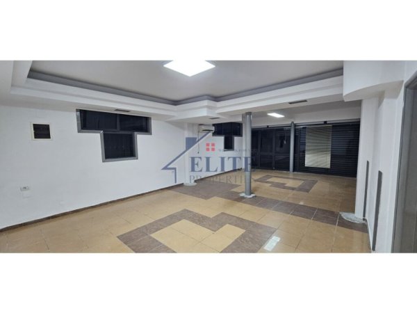 Tirane, jepet me qera zyre Kati 0, 98 m² 600 € (21 Dhjetori)