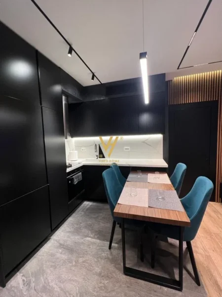 Tirane, jepet me qera apartament 2+1+Ballkon Kati 4, 64 m² 1.500 € (RRUGA BARRIKADAVE)