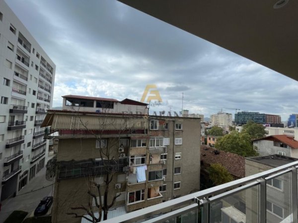 Tirane, shitet apartament 1+1 Kati 3, 74 m² 148.000 € (Mine Peza)