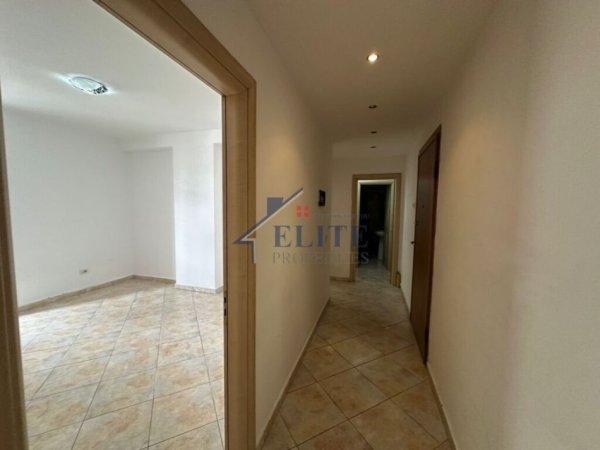 Tirane, jepet me qera zyre Kati 6, 108 m² 1.099 € (Prane RTSH-se)