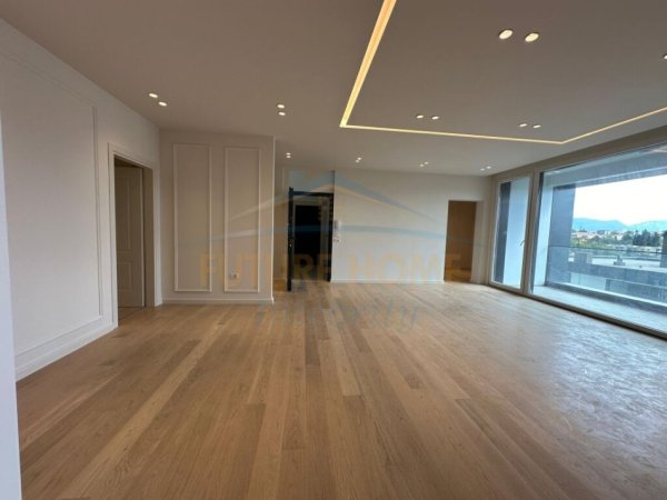 Tirane, jepet me qera apartament 3+1 Kati 2, 1.100 € 