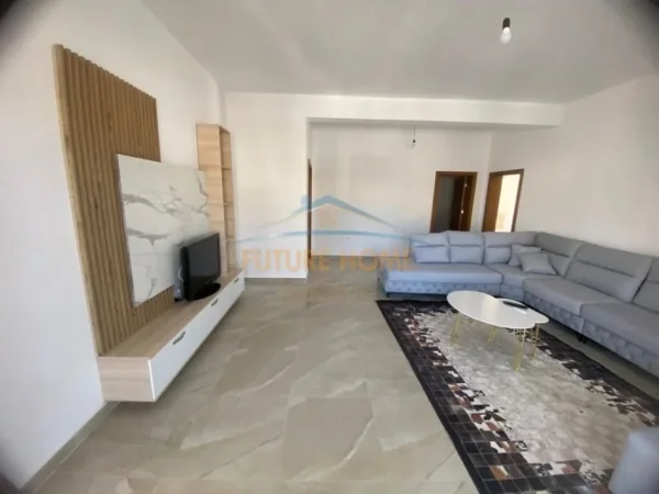 Tirane, jepet me qera apartament 2+1 Kati 2, 128 m² 500 € 
