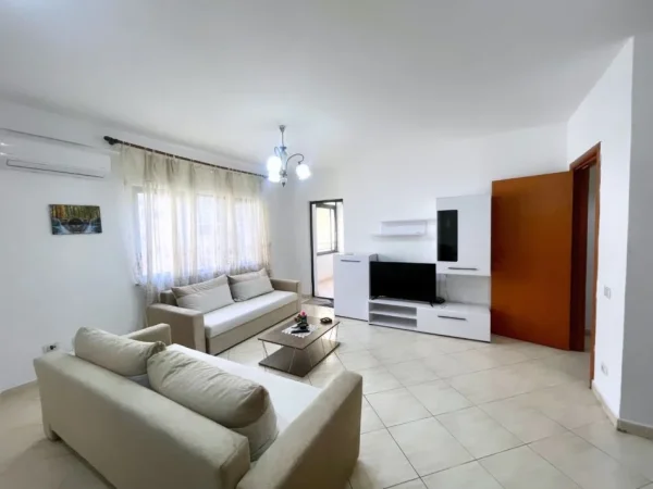 Tirane, shitet apartament 2+1 , 116 m² (Stacioni Trenit)