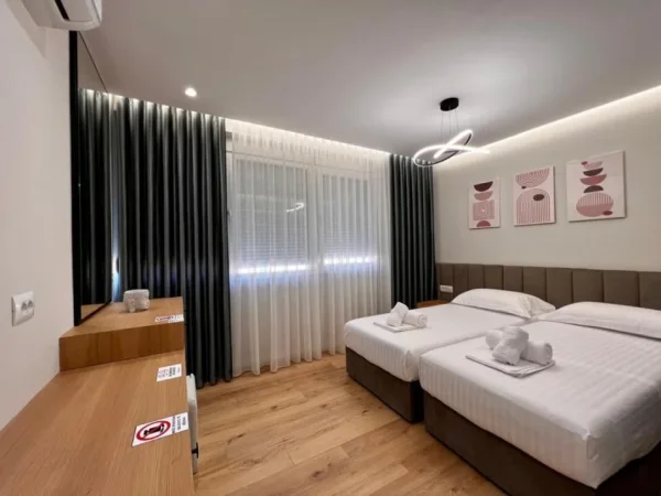 Tirane, jepet me qera apartament 1+1+Ballkon Kati 4, 62 m² 600 € (rruga e elbasanit)