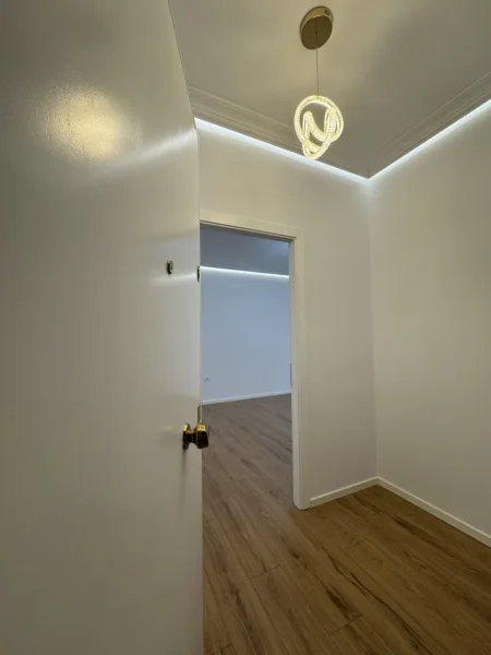 Tirane, shes apartament 2+1 Kati 2, 87 m² (Rruga Faik Konica)
