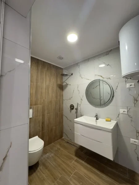 Tirane, shes apartament 2+1 Kati 2, 87 m² (Rruga Faik Konica)