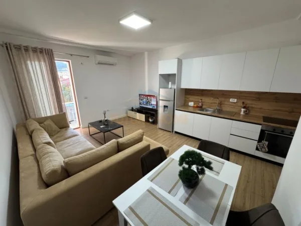 Tirane, shitet apartament 1+1+Ballkon Kati 3, 84 m² 128.000 € (Vasil Shanto)