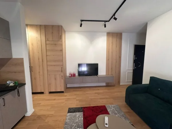 Tirane, jepet me qera apartament 1+1 Kati 3, 70 m² 550 € (Selite)