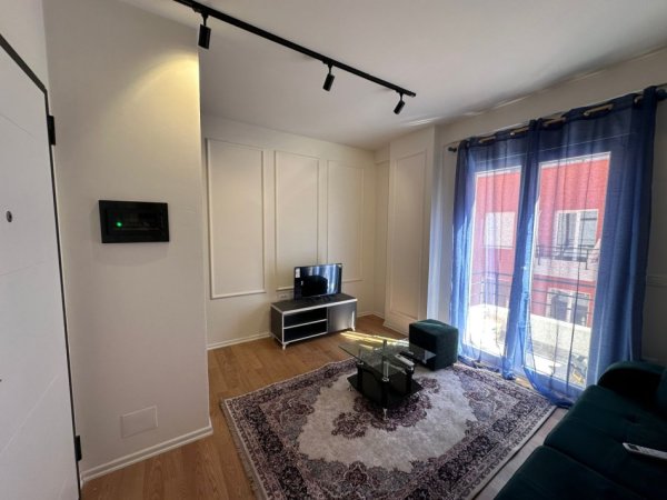 Tirane, jepet me qera apartament 1+1 Kati 3, 60 m² 500 € (Selite)