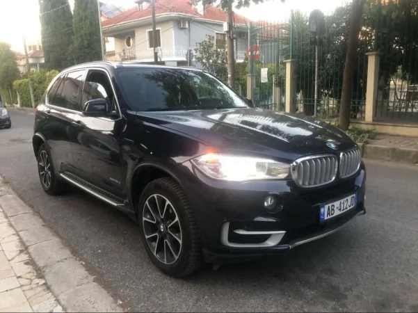 Tirane, shes SUV | Fuoristrad | Xhip BMW X5 Nafte, blu e errët Klima 200.000 km 25.000 €