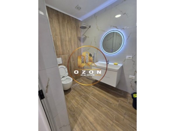 Shitet Apartament 2+1 tek Rruga Faik Konica!