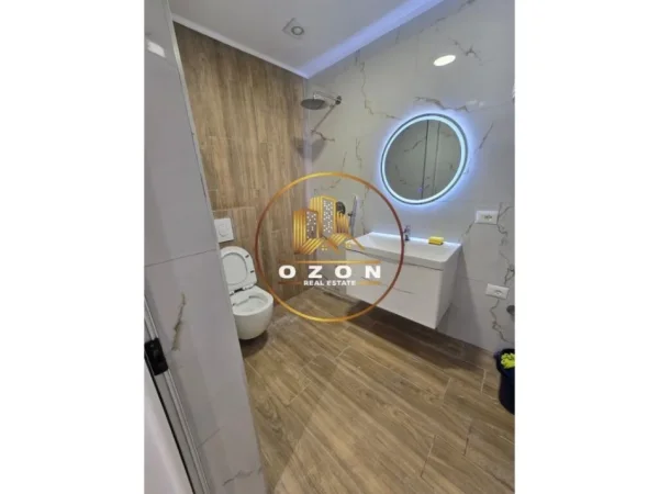 Shitet Apartament 2+1 tek Rruga Faik Konica!