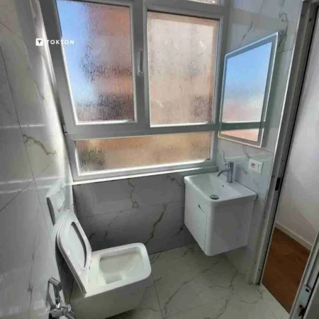 Tirane, shitet apartament 2+1+Ballkon Kati 5, 90 m² 185.000 € (Rruga e Dibres)