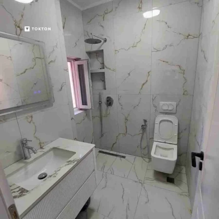 Tirane, shitet apartament 2+1+Ballkon Kati 5, 90 m² 185.000 € (Rruga e Dibres)