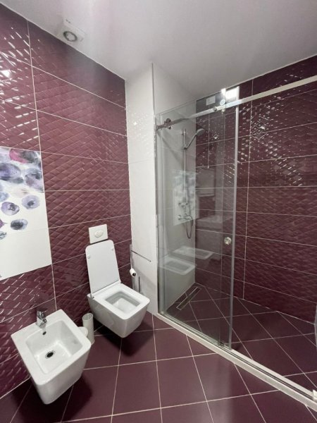 Tirane, jepet me qera apartament 2+1 Kati 21, 2.500 € 